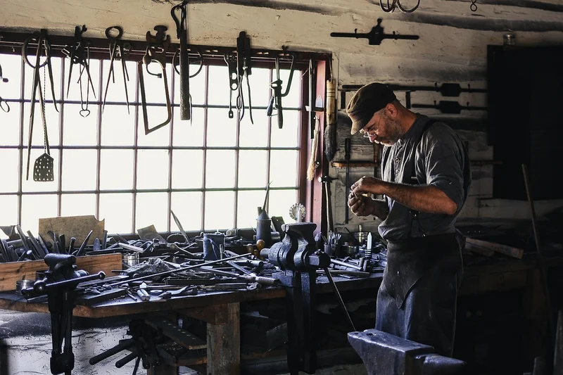Les 7 outils indispensables pour un petit atelier
